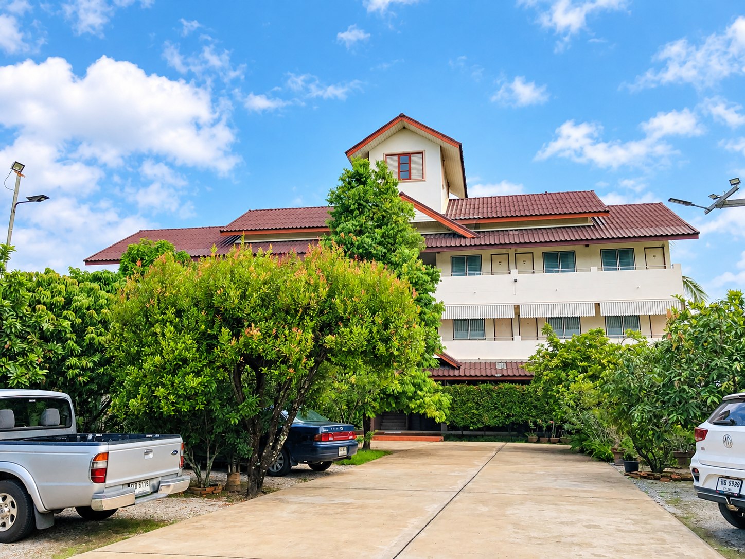 Licensed 18-Room Hotel