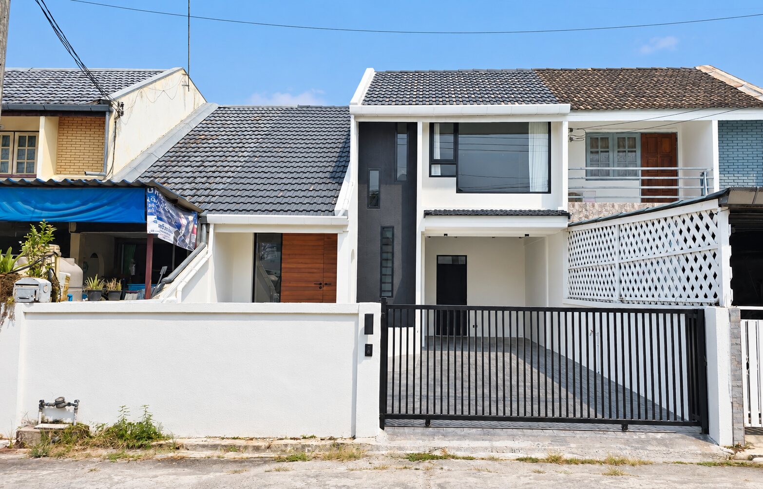 บ้านโมเดิร์นรีโนเวทใหม่ ถนนช้างคลาน HR 013