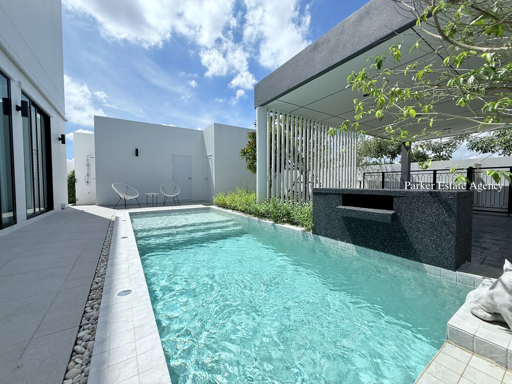 Luxury Modern Pool Villa
