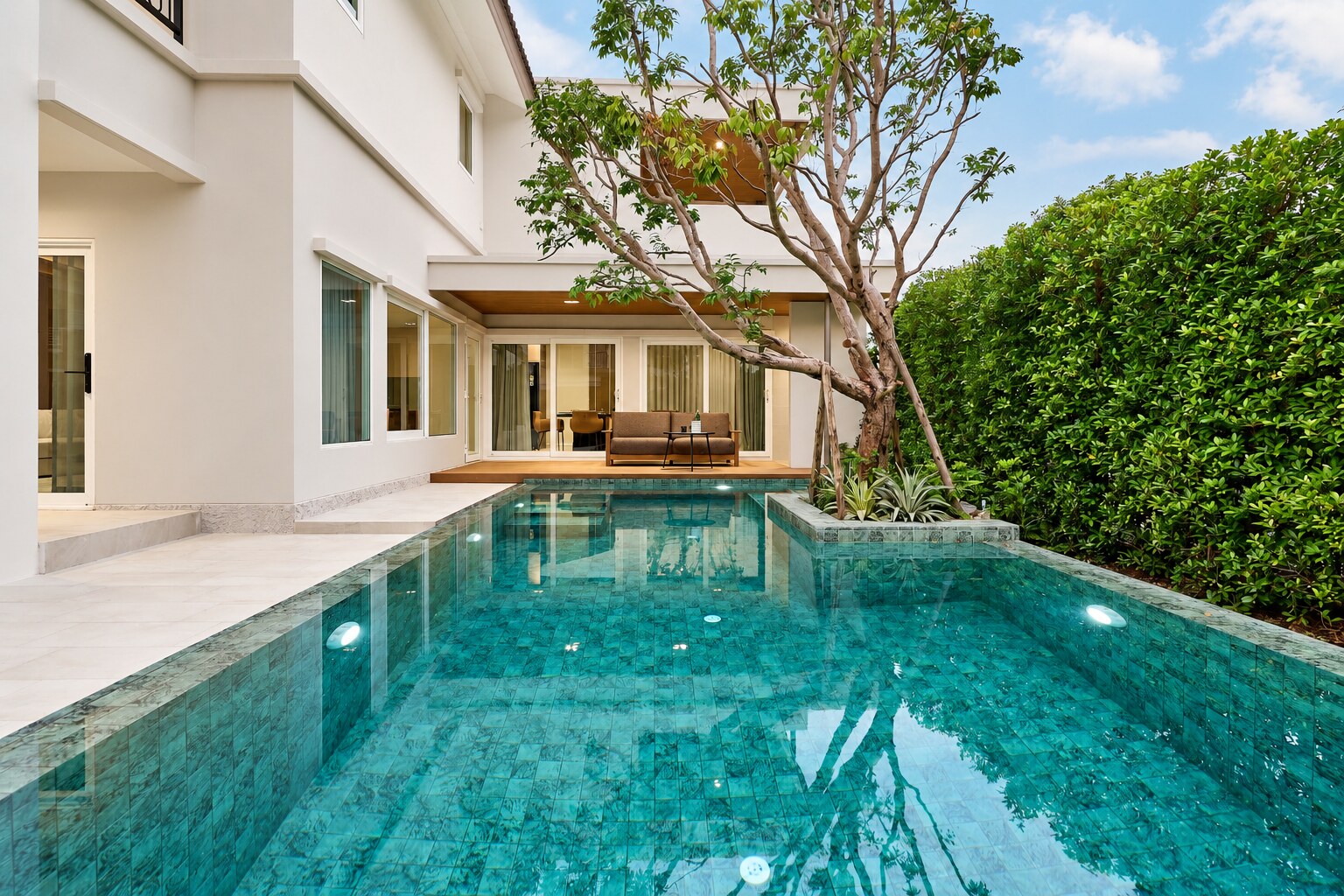 Elegance Contemporary Pool Villa