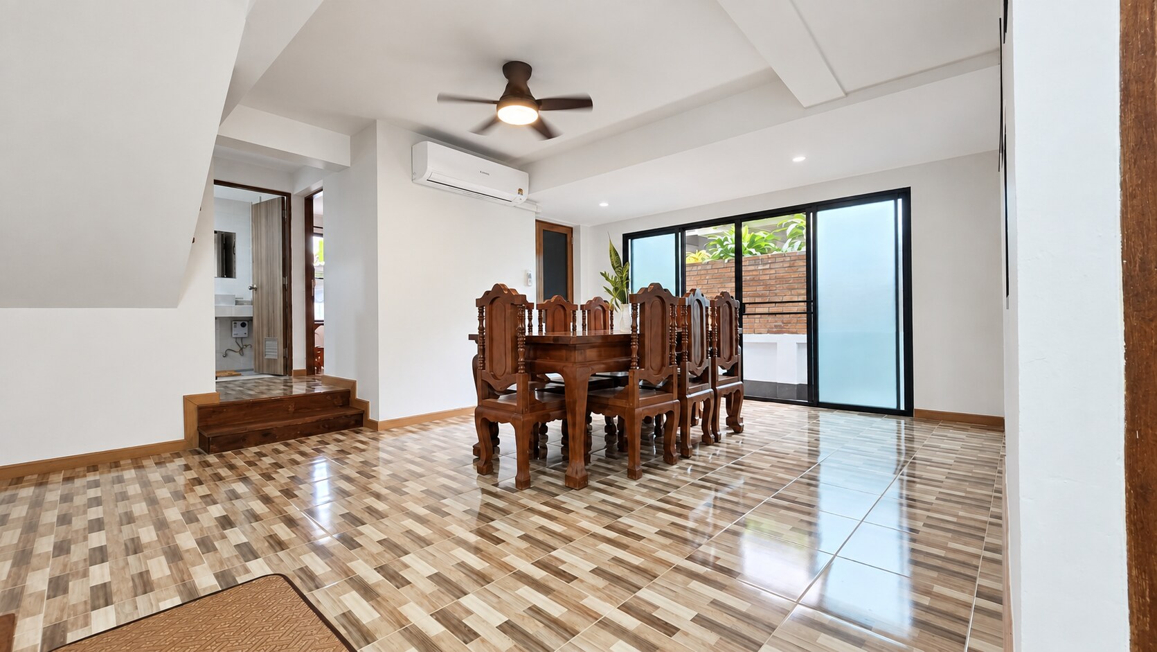 Spacious dining room